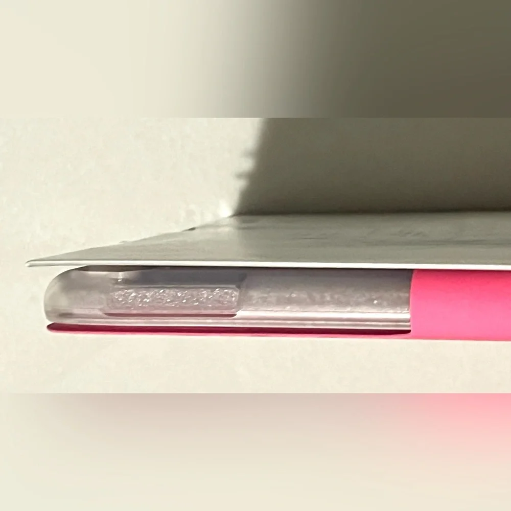 Heyday Vibrant Pink Tablet Case for iPad New in Package NWT